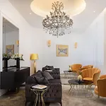 Hotel Corner