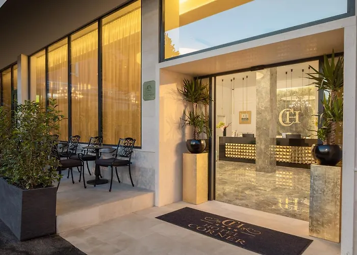 Corner 4* Σπλιτ