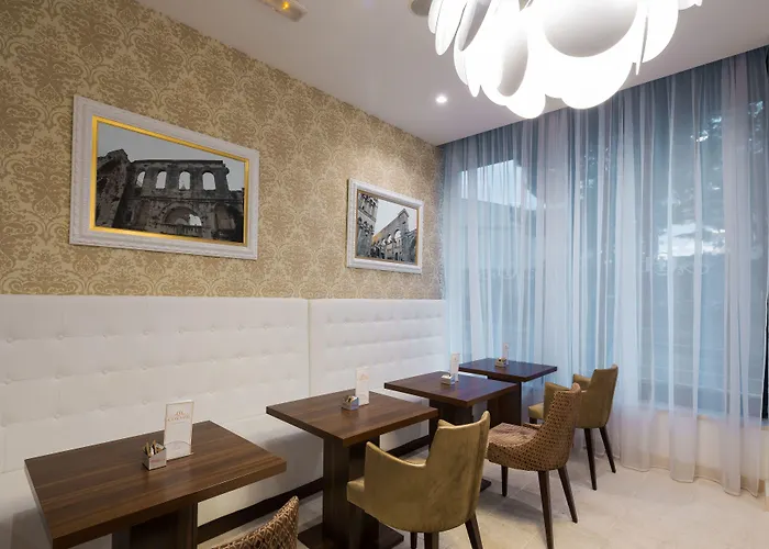 Corner Ξενοδοχείο Σπλιτ