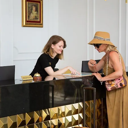 Corner فندق سبليت