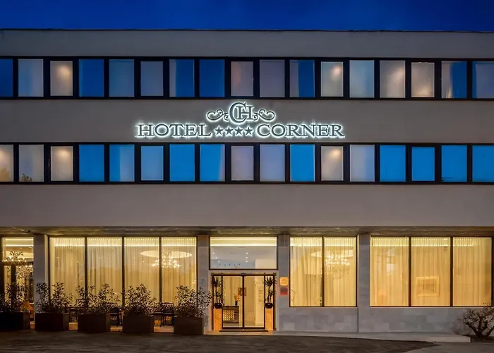 Corner سبليت