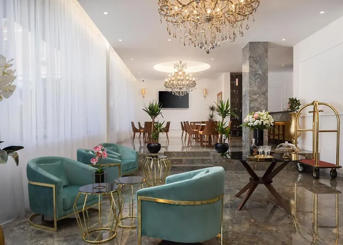 Corner 4* سبليت