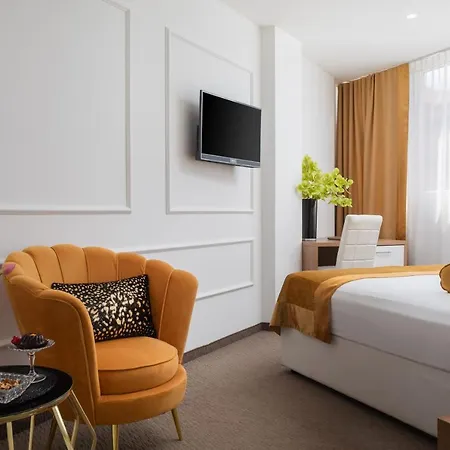 Szálloda Corner 4*
