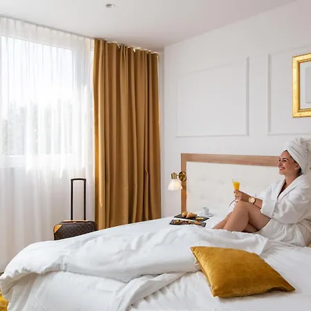 코너 4* 스플리트