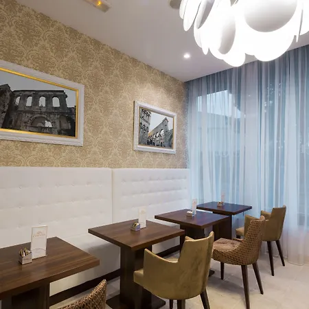 Corner Hotell Split
