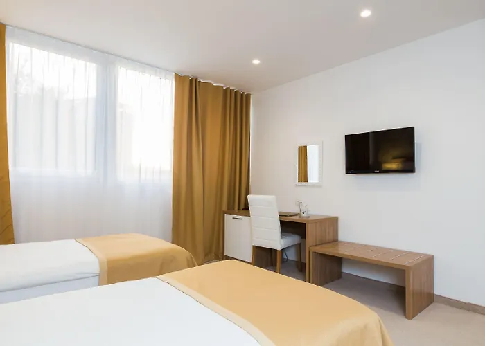 Corner 4* Σπλιτ