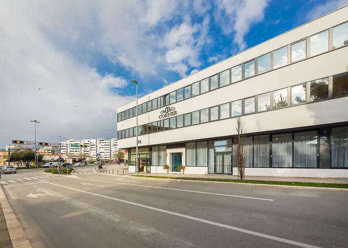 Ξενοδοχείο Corner