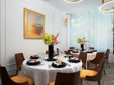Corner سبليت