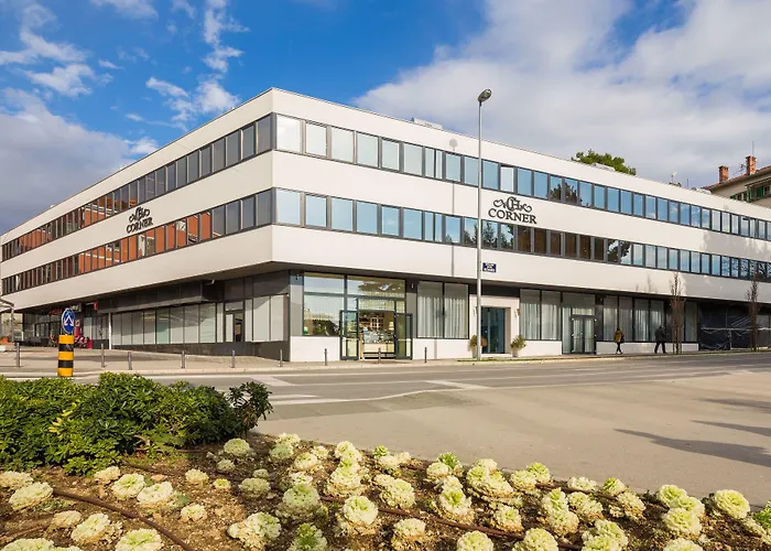 Corner מלון ספליט